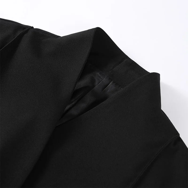 Ensemble blazer + pantalon noir, chic et épuré pour le printemps