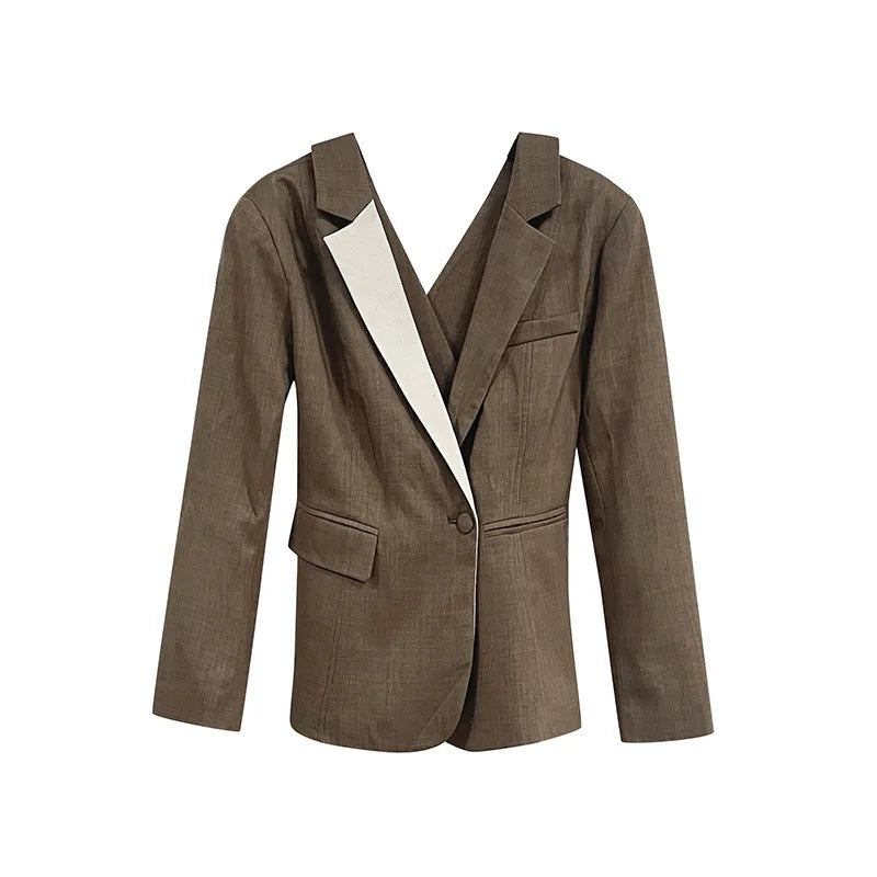Blazer color block coupe ajustée, la tendance chic de l’automne
