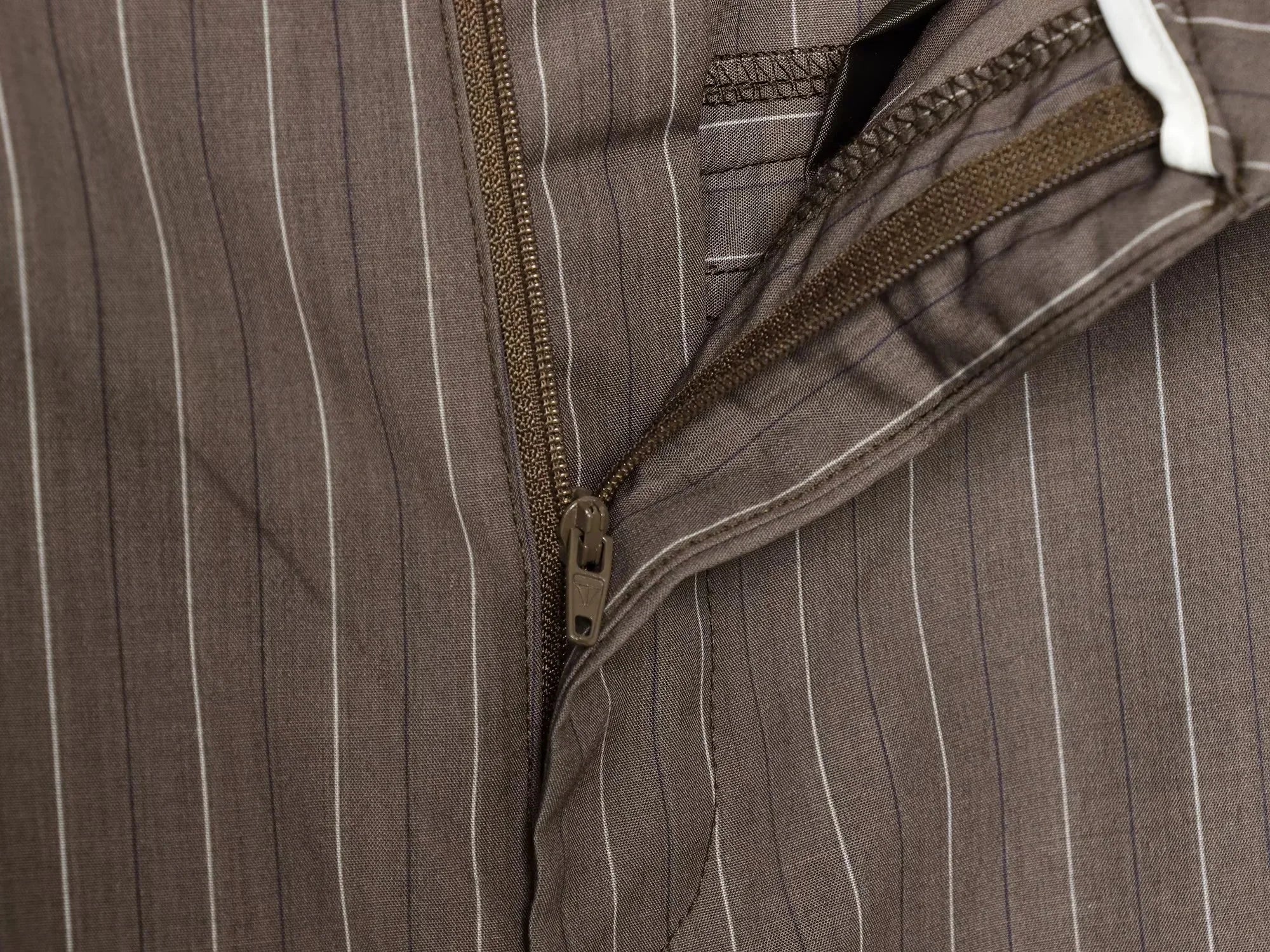 Set Blazer & Pantalon Rayures Fines – Style Moderne