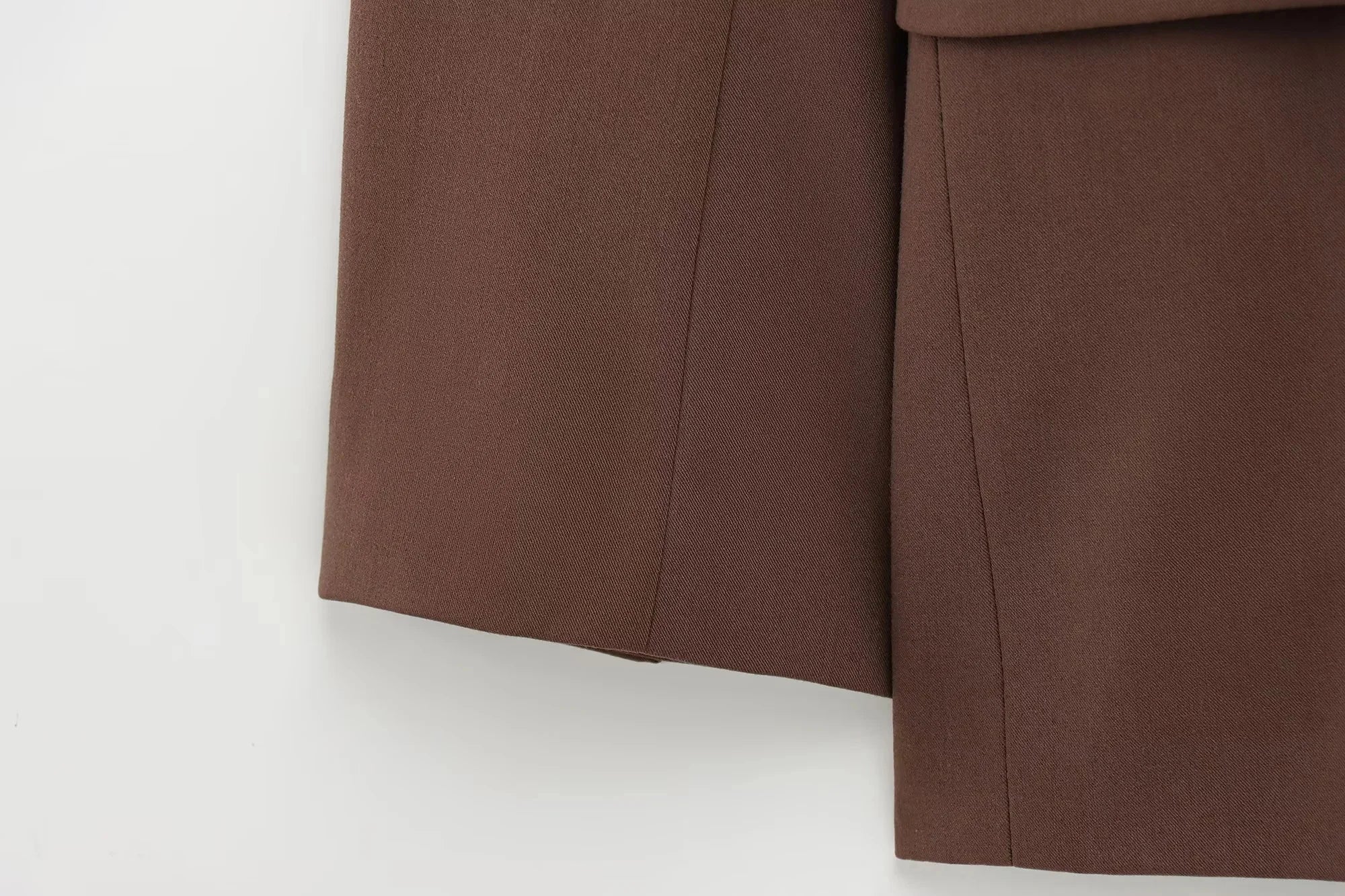 Tailleur Femme Marron — Chic & Intemporel