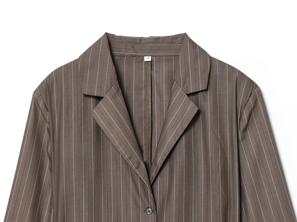 Set Blazer & Pantalon Rayures Fines – Style Moderne