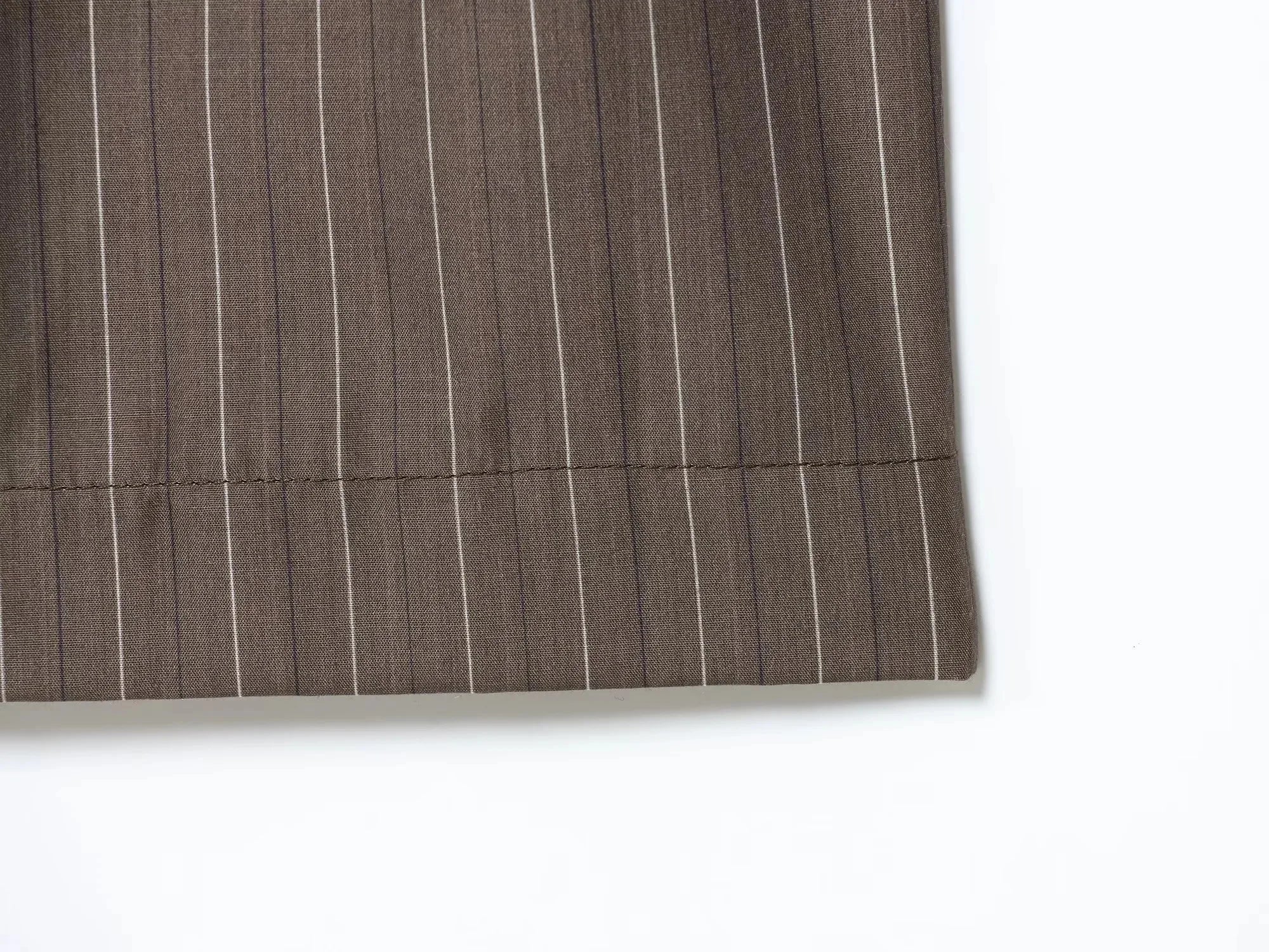 Set Blazer & Pantalon Rayures Fines – Style Moderne