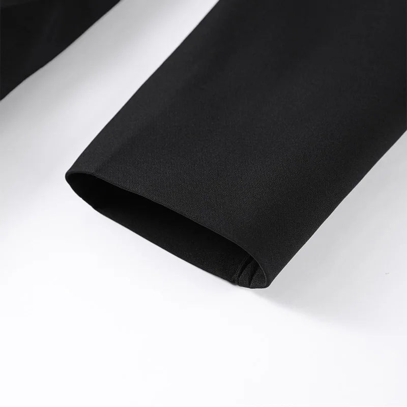 Ensemble blazer + pantalon noir, chic et épuré pour le printemps