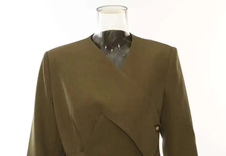 Blazer asymétrique à taille ceinturée, design unique et tendance pour le printemps