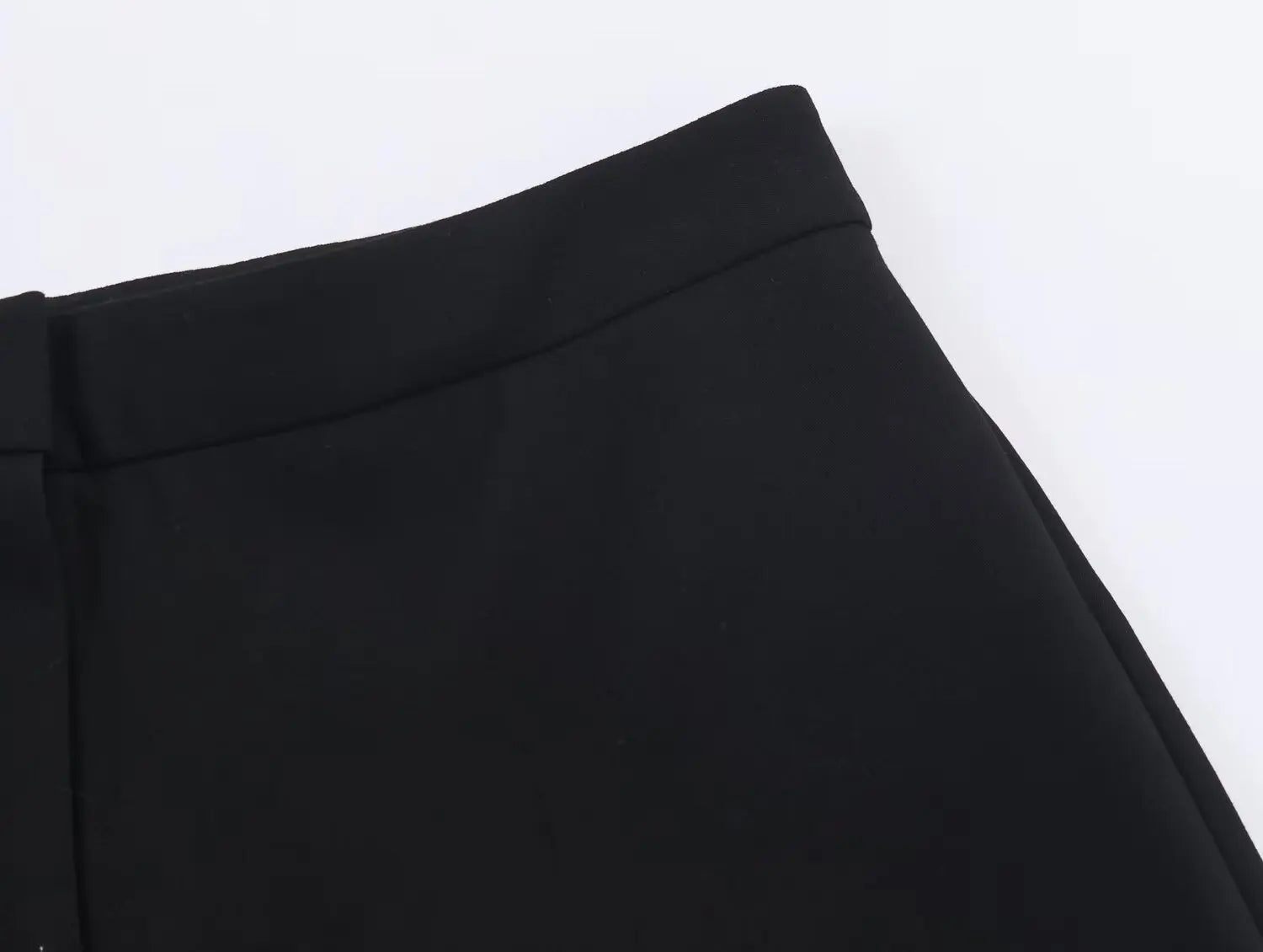 Ensemble femme 2 pièces – Blazer à manches longues avec boucle + pantalon droit – Tenue chic et élégante.