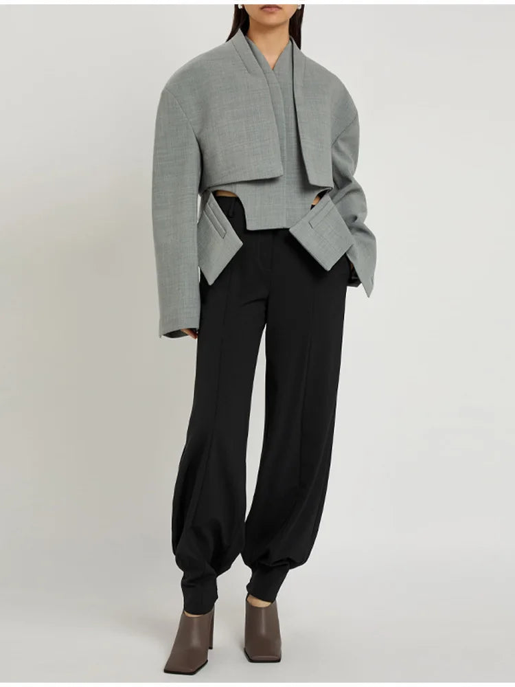 Veste courte chic à coupe asymétrique, statement mode pour l’automne