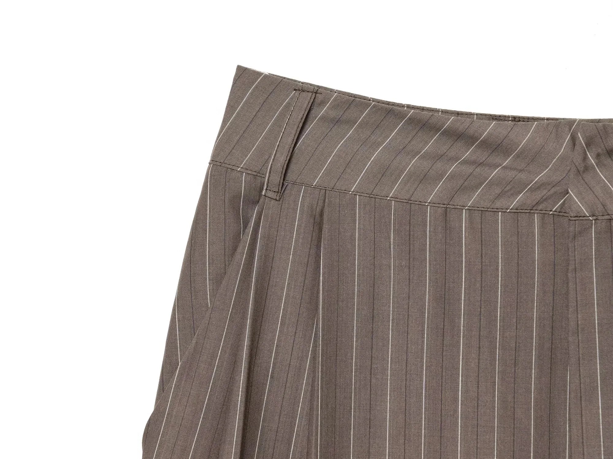 Set Blazer & Pantalon Rayures Fines – Style Moderne