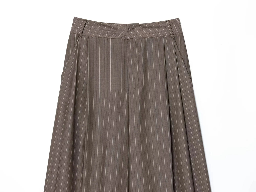 Set Blazer & Pantalon Rayures Fines – Style Moderne