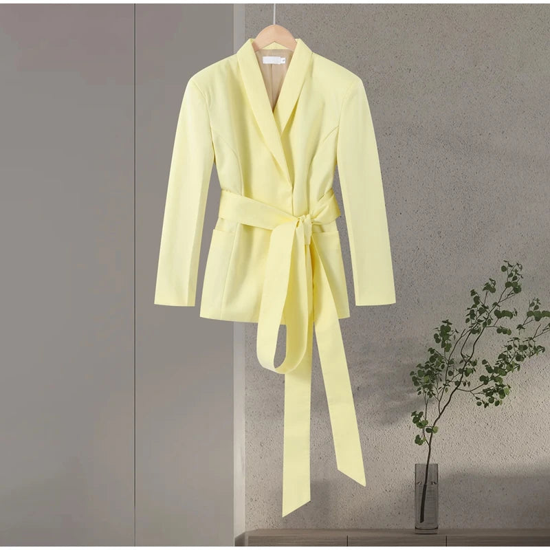 Blazer femme à ceinture, chic et décontracté pour l’été