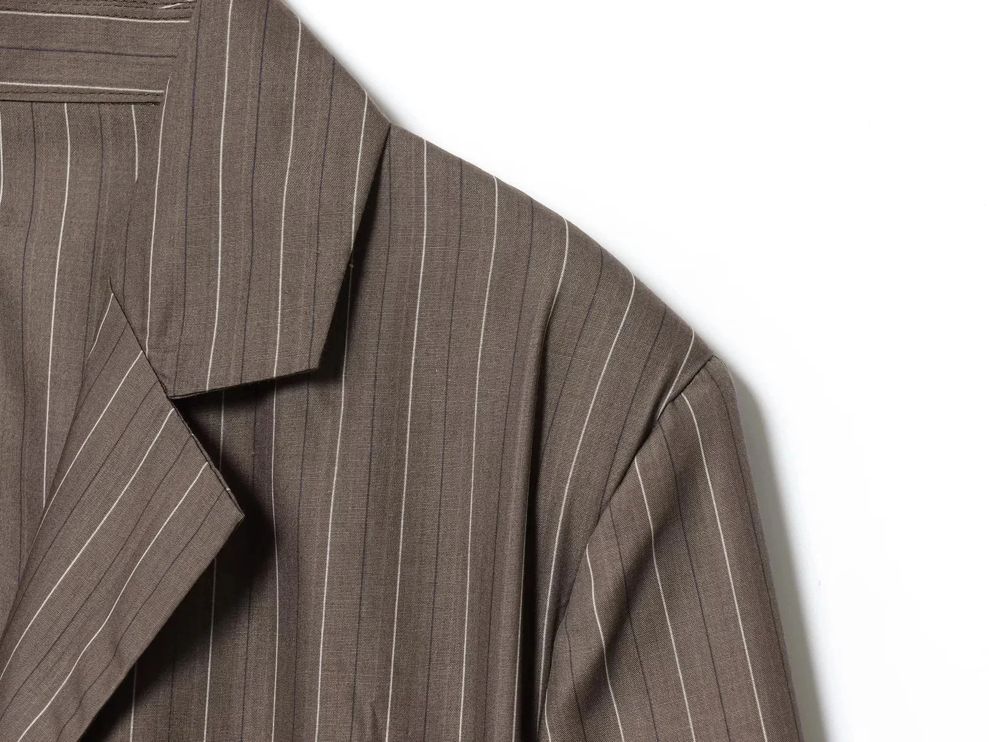 Set Blazer & Pantalon Rayures Fines – Style Moderne