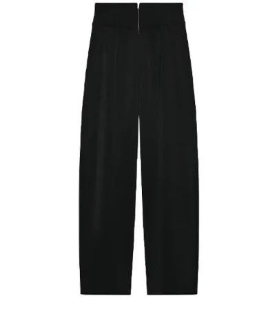 Ensemble blazer + pantalon noir, chic et épuré pour le printemps