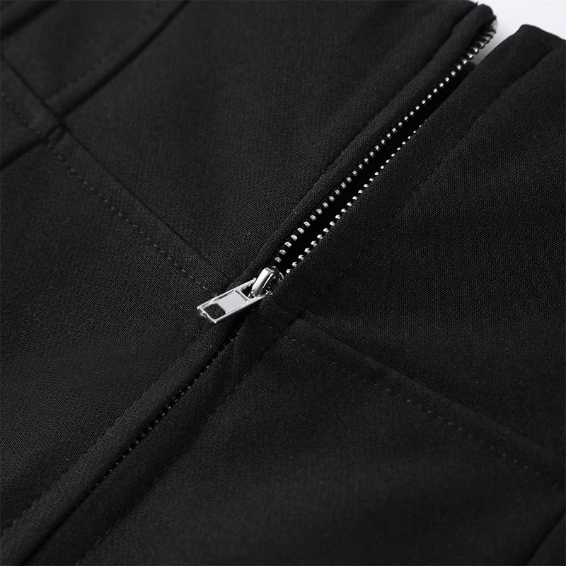 Ensemble blazer + pantalon noir, chic et épuré pour le printemps