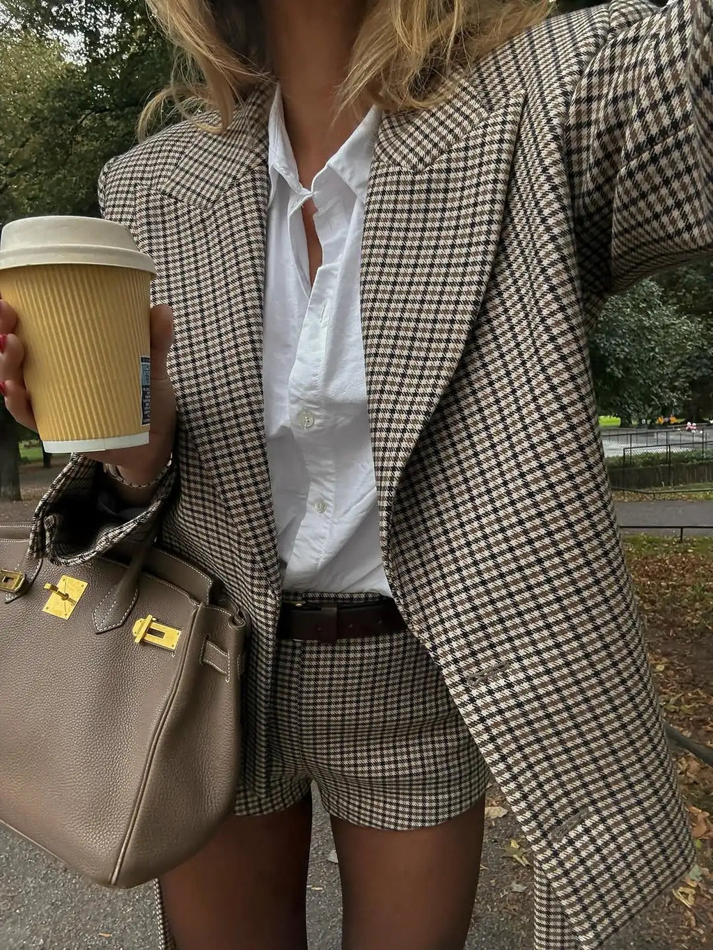 Tailleur Femme à Carreaux – Blazer Oversize & Short Haute Taille