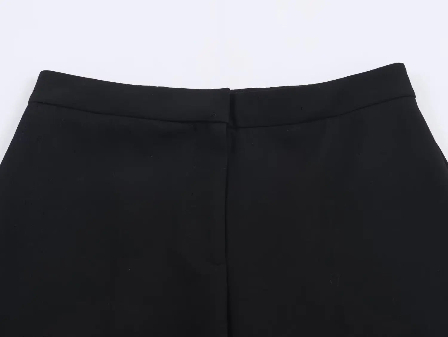 Ensemble femme 2 pièces – Blazer à manches longues avec boucle + pantalon droit – Tenue chic et élégante.